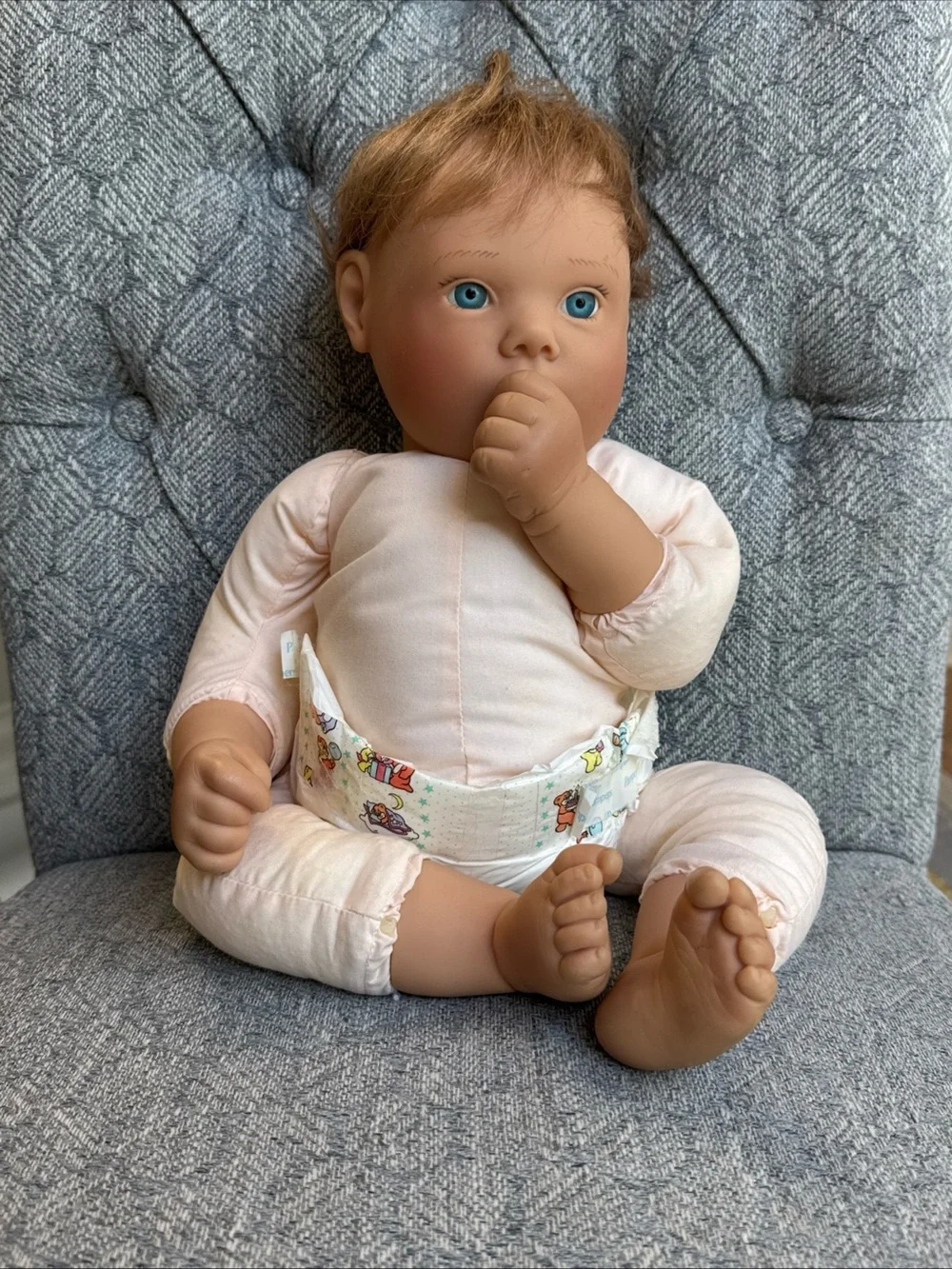 Lee Middleton Baby Doll 1995 Thumb Sucker 071294 Brown Hair and Blue Eyes